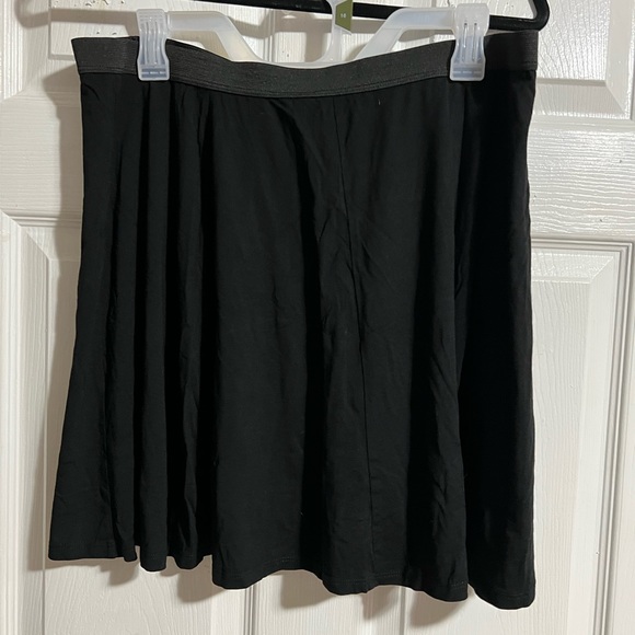Black ASOS Elastic Waist Skirt. - Picture 1 of 3